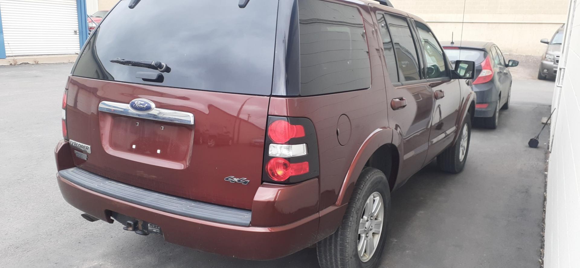 2010 Ford Explorer XLT 4.0L 4WD (1FMEU7DE4AU) with an 4.0L V6 SOHC 16V engine, 5-Speed Automatic transmission, located at 2015 Cambell Street, Rapid City, SD, 57701, (605) 342-8326, 44.066433, -103.191772 - CARFAX AVAILABLE - Photo#3